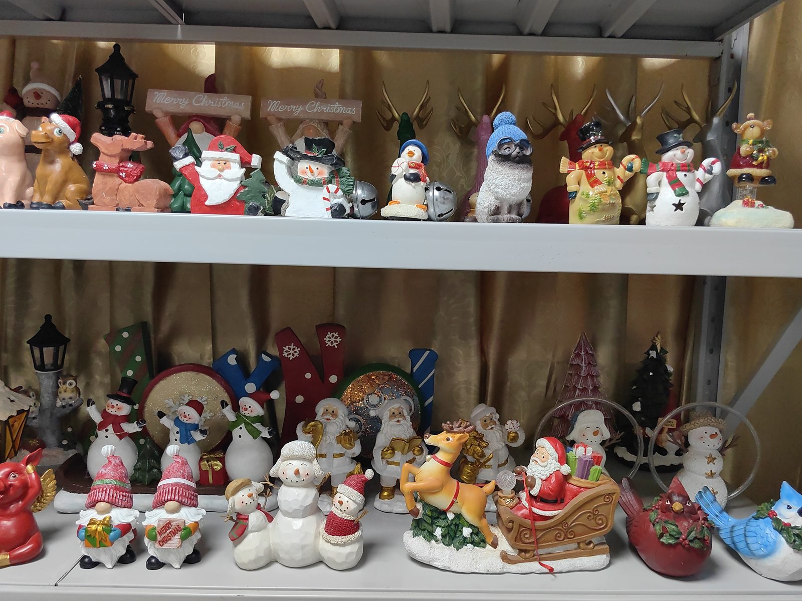 Seasonal resin decoration by Xinyang Crafts